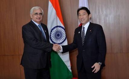 Salman Khurshi with Japanese compatriot20131112130856_l